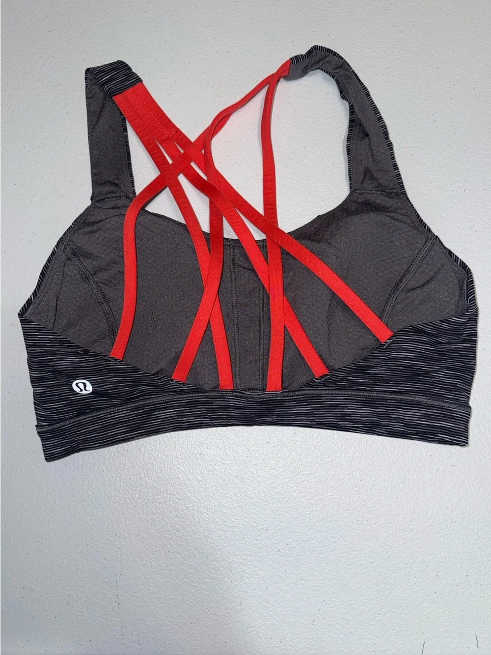 Lululemon Free to Be Sports Bra Size 4 Gray Heathered Red Strappy Back - Picture 3 of 7